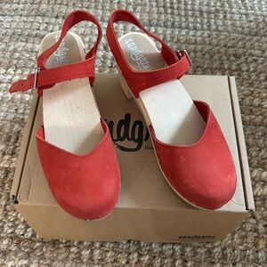 Sandgrens Women's Red Leather Clogs